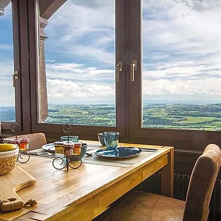 La 3*